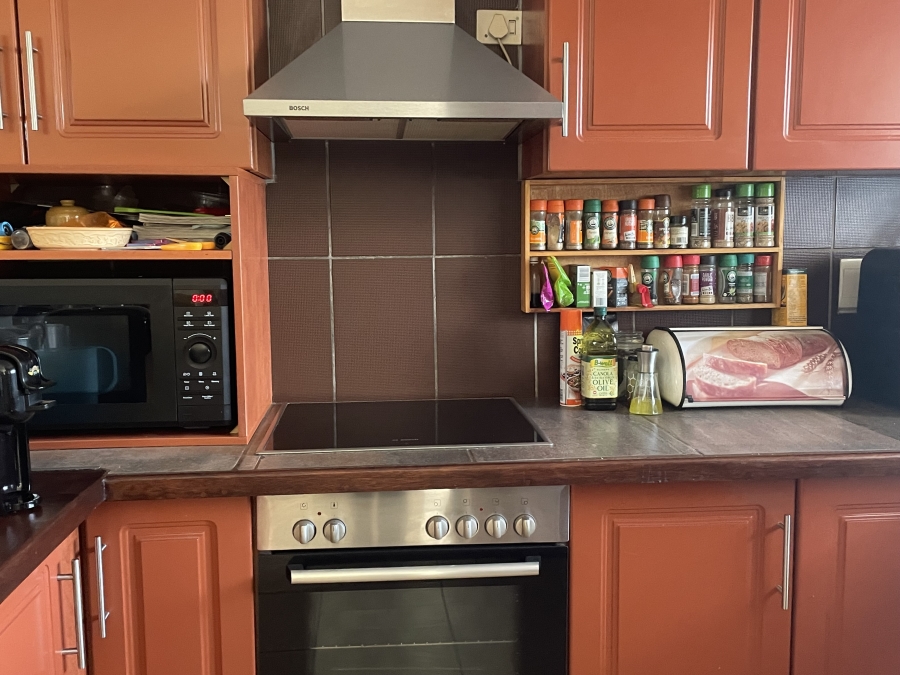 3 Bedroom Property for Sale in Country Club Western Cape